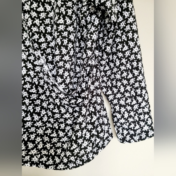Michael Kors Women's Wrap Blouse Cotton/Modal Black/White Floral 2XL - Picture 4 of 16